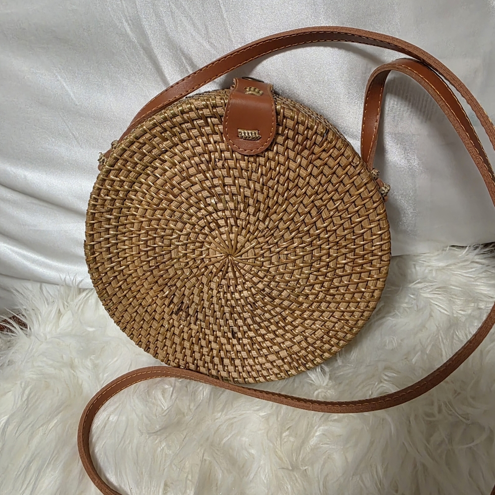 Round Woven Rattan Crossbody Bag
